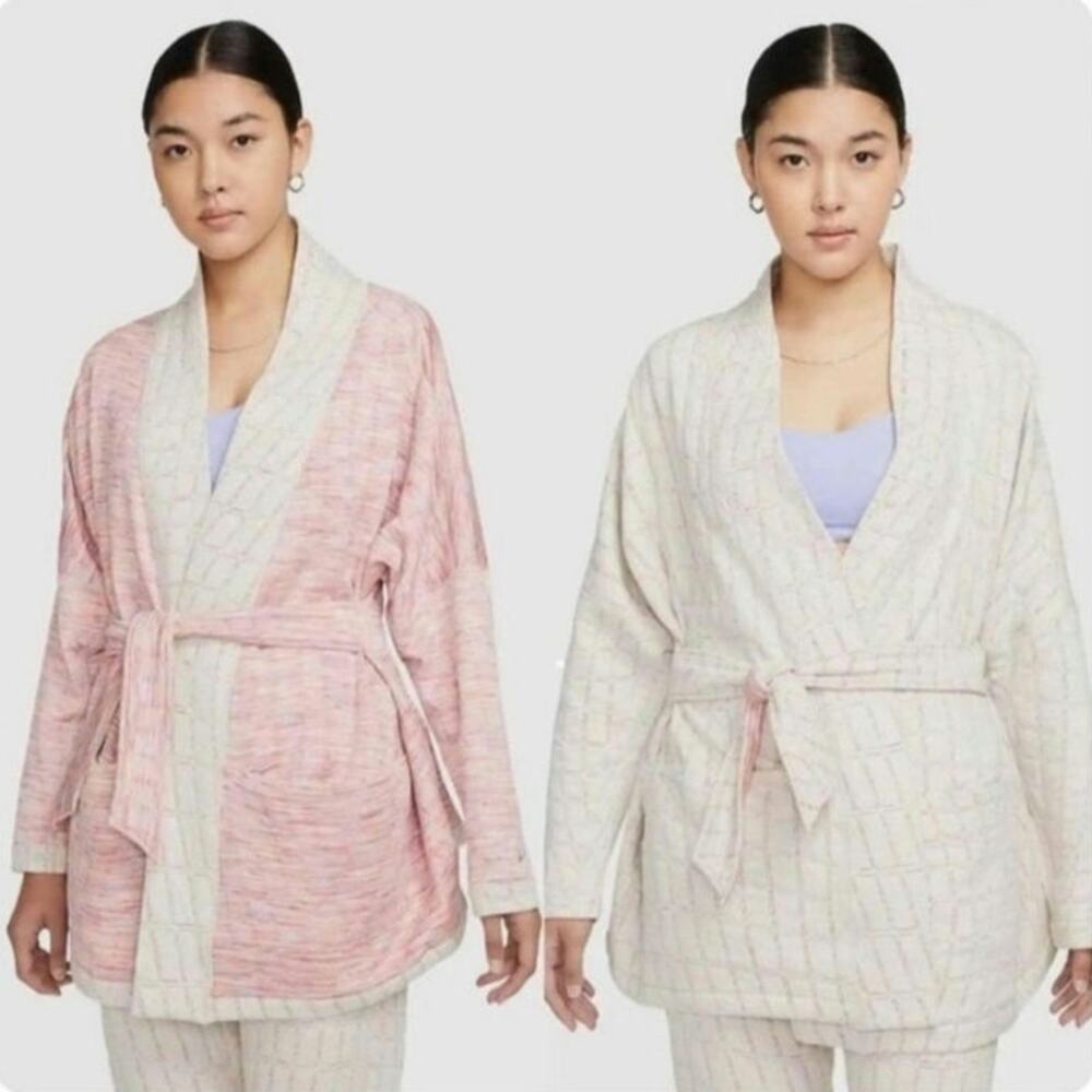 Nike Therma Fit Luxe Quilted Reversible Cardigan Jacket 1X Oversized Cream Pink